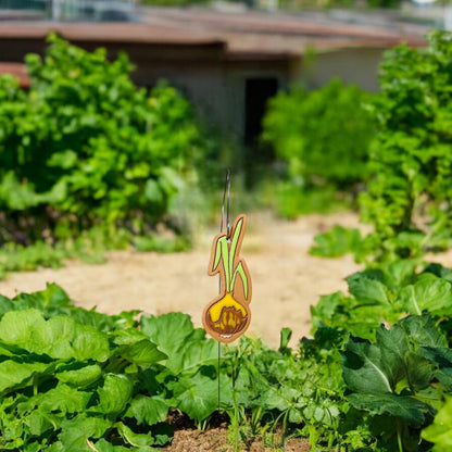 Yellow or Purple Onion Garden Marker Ornament w/ Wire Stake